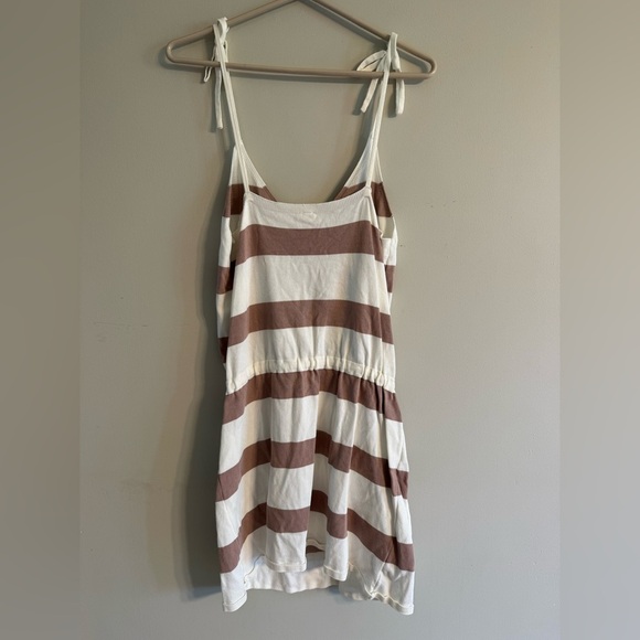 2/$15 Wishlist Dress - Picture 4 of 5